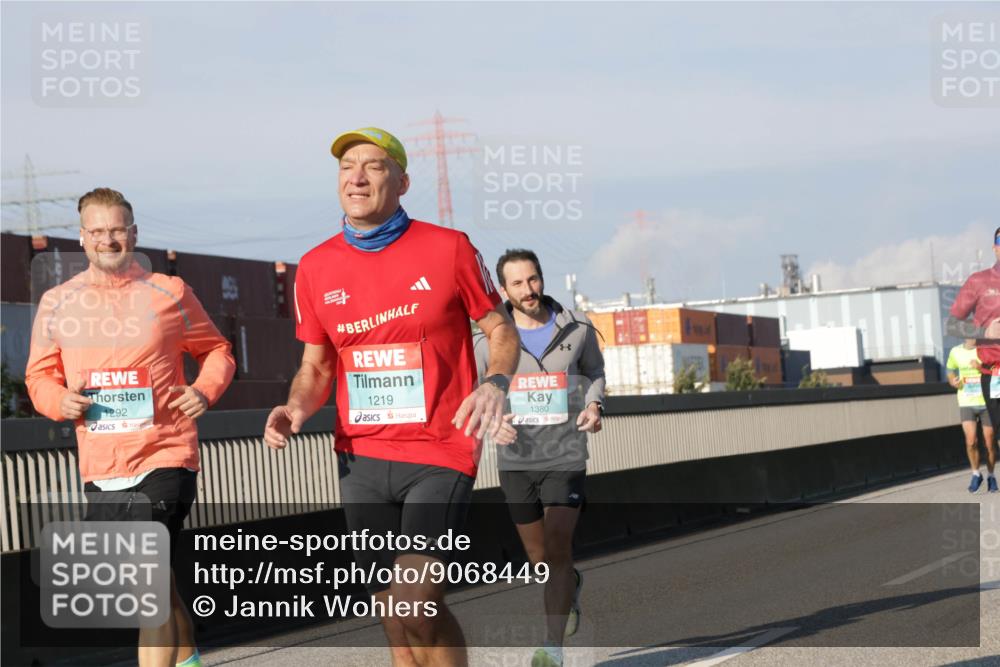03.10.2025 - Köhlbrandbrückenlauf Jannik Wohlers http://msf.ph/oto/9068449 03.10.2025 09:47:53 Position 3 1292, 1219, 1380 meine-sportfotos.de