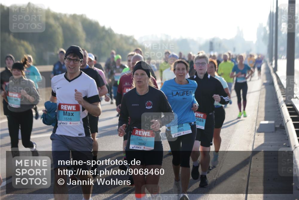 03.10.2025 - Köhlbrandbrückenlauf Jannik Wohlers http://msf.ph/oto/9068460 03.10.2025 09:16:27 Position 3 16, 1516, 3842, 3425 meine-sportfotos.de