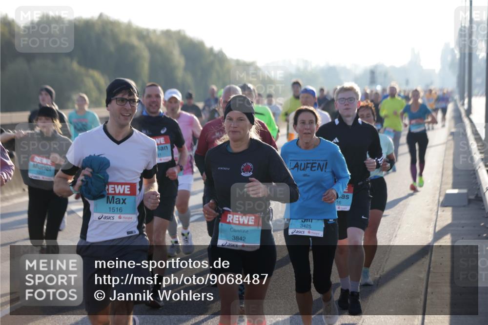 03.10.2025 - Köhlbrandbrückenlauf Jannik Wohlers http://msf.ph/oto/9068487 03.10.2025 09:16:27 Position 3 1516, 3842, 3425, 16 meine-sportfotos.de
