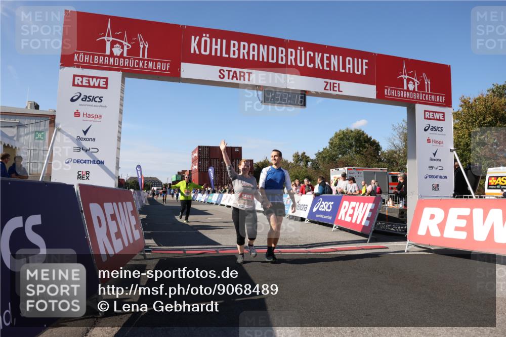 03.10.2025 - Köhlbrandbrückenlauf Lena Gebhardt http://msf.ph/oto/9068489 03.10.2025 13:33:16 Ziel 4755, 4775, 5783, 6376 meine-sportfotos.de
