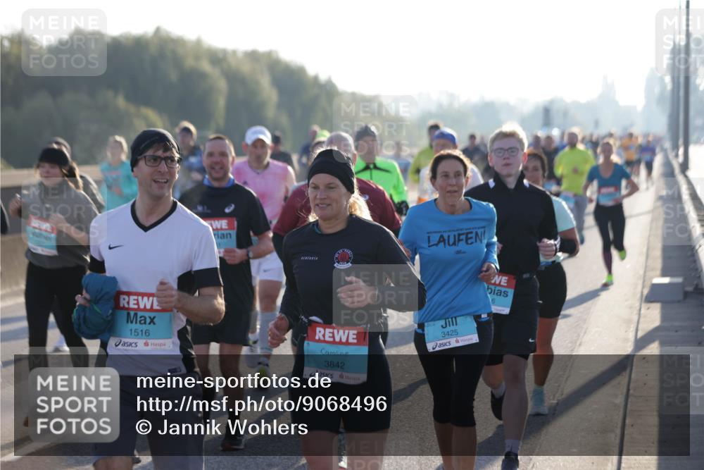 03.10.2025 - Köhlbrandbrückenlauf Jannik Wohlers http://msf.ph/oto/9068496 03.10.2025 09:16:27 Position 3 1516, 3842, 6, 3425 meine-sportfotos.de
