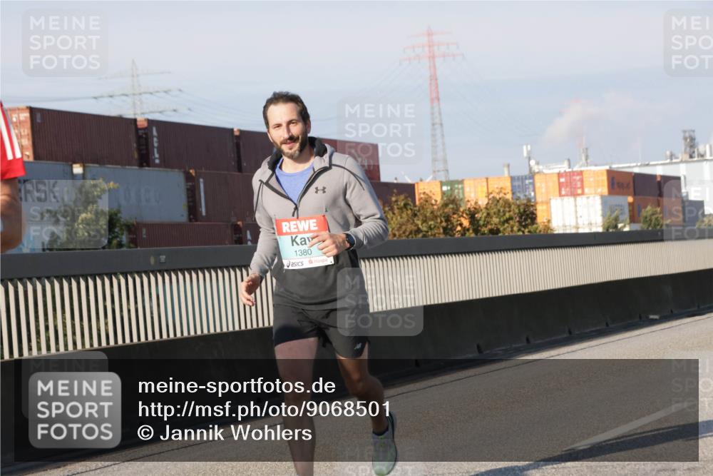03.10.2025 - Köhlbrandbrückenlauf Jannik Wohlers http://msf.ph/oto/9068501 03.10.2025 09:47:54 Position 3 1380 meine-sportfotos.de