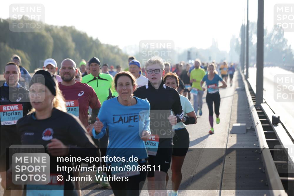 03.10.2025 - Köhlbrandbrückenlauf Jannik Wohlers http://msf.ph/oto/9068511 03.10.2025 09:16:28 Position 3 1181, 16, 3425 meine-sportfotos.de