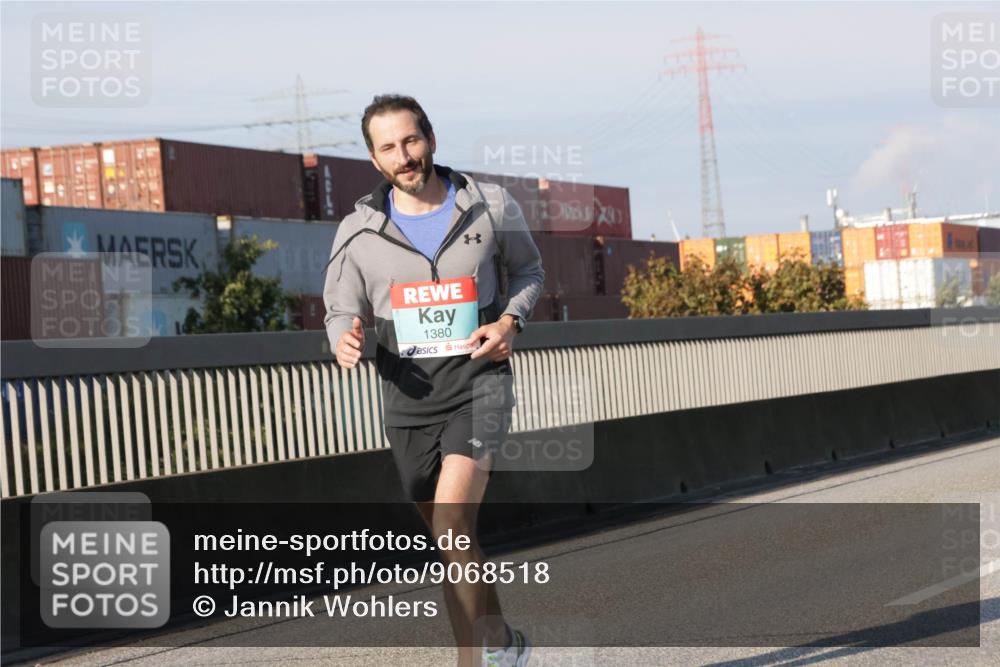 03.10.2025 - Köhlbrandbrückenlauf Jannik Wohlers http://msf.ph/oto/9068518 03.10.2025 09:47:54 Position 3 1380 meine-sportfotos.de