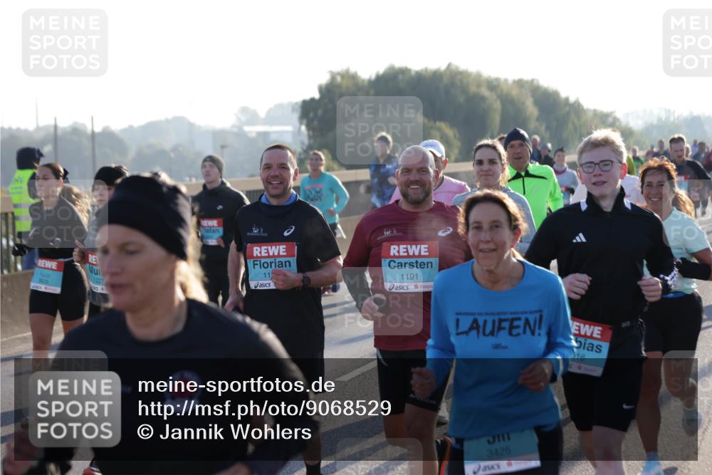 03.10.2025 - Köhlbrandbrückenlauf Jannik Wohlers http://msf.ph/oto/9068529 03.10.2025 09:16:29 Position 3 1227, 3825, 11, 1191, 516, 3425 meine-sportfotos.de