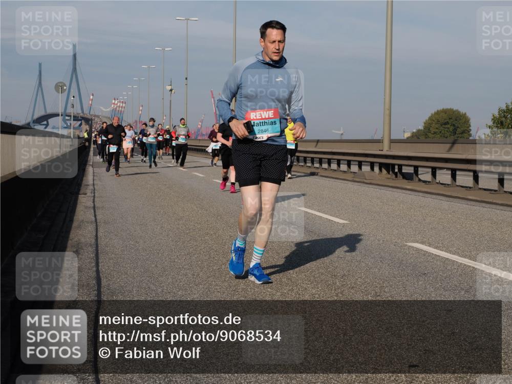 03.10.2025 - Köhlbrandbrückenlauf Fabian Wolf http://msf.ph/oto/9068534 03.10.2025 10:11:13 Position 3 2846 meine-sportfotos.de