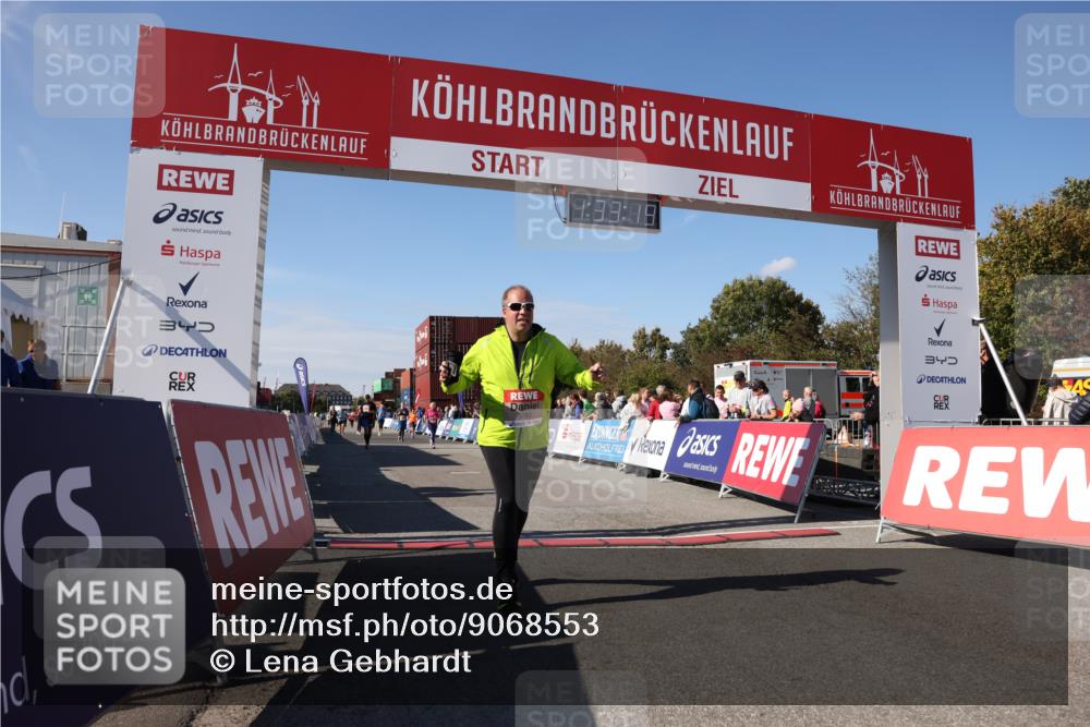 03.10.2025 - Köhlbrandbrückenlauf Lena Gebhardt http://msf.ph/oto/9068553 03.10.2025 13:33:19 Ziel 4755, 4775, 5413, 5783 meine-sportfotos.de