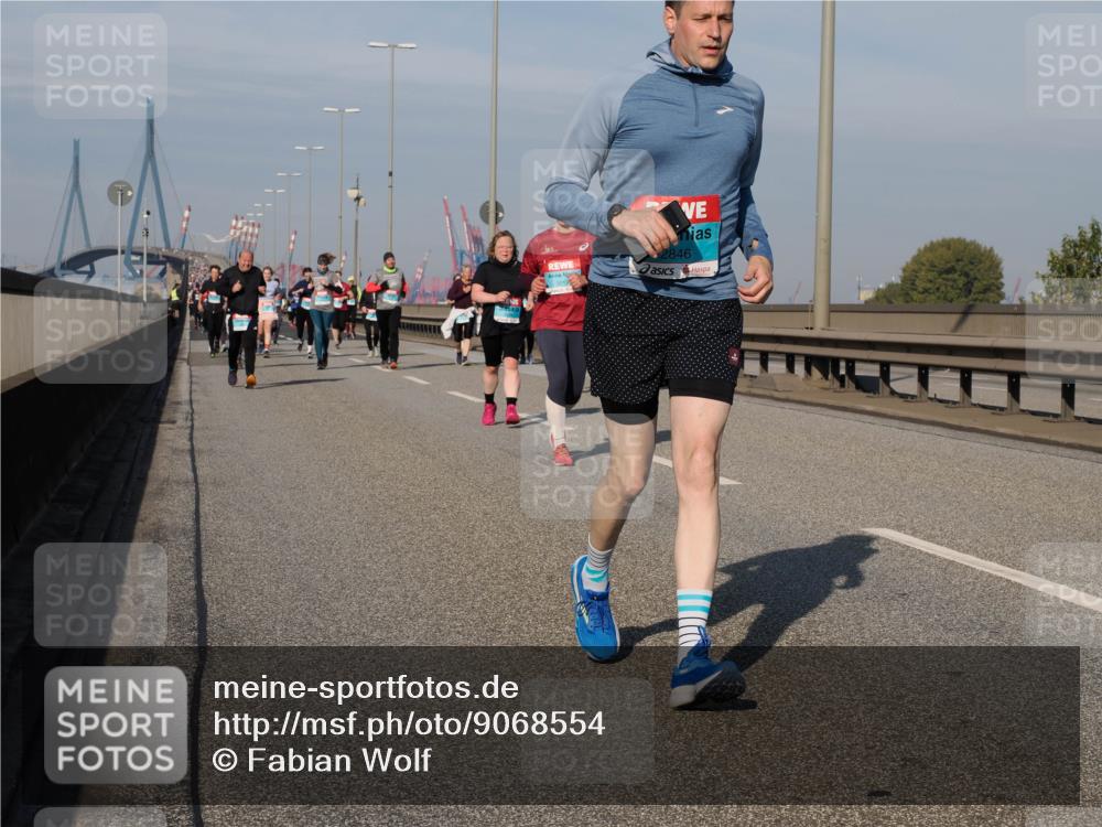 03.10.2025 - Köhlbrandbrückenlauf Fabian Wolf http://msf.ph/oto/9068554 03.10.2025 10:11:14 Position 3 2846 meine-sportfotos.de