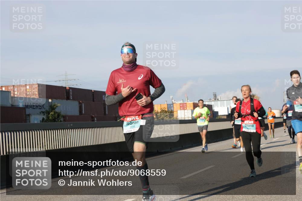 03.10.2025 - Köhlbrandbrückenlauf Jannik Wohlers http://msf.ph/oto/9068559 03.10.2025 09:47:57 Position 3 3118, 3630, 13 meine-sportfotos.de