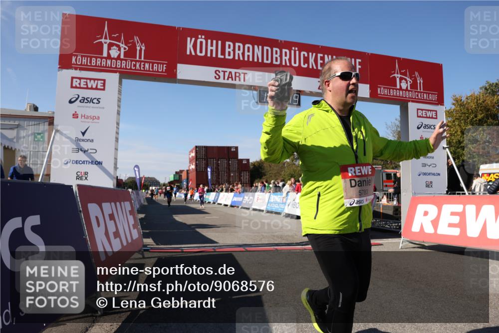 03.10.2025 - Köhlbrandbrückenlauf Lena Gebhardt http://msf.ph/oto/9068576 03.10.2025 13:33:20 Ziel 4755, 4775, 5211, 5413, 5783 meine-sportfotos.de