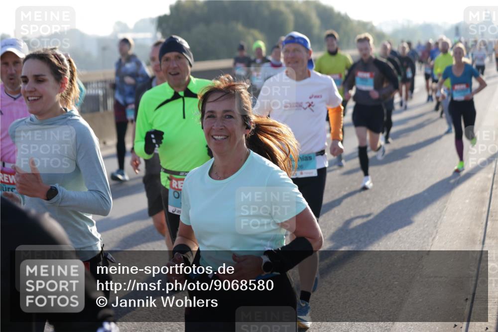 03.10.2025 - Köhlbrandbrückenlauf Jannik Wohlers http://msf.ph/oto/9068580 03.10.2025 09:16:30 Position 3 3, 26 meine-sportfotos.de