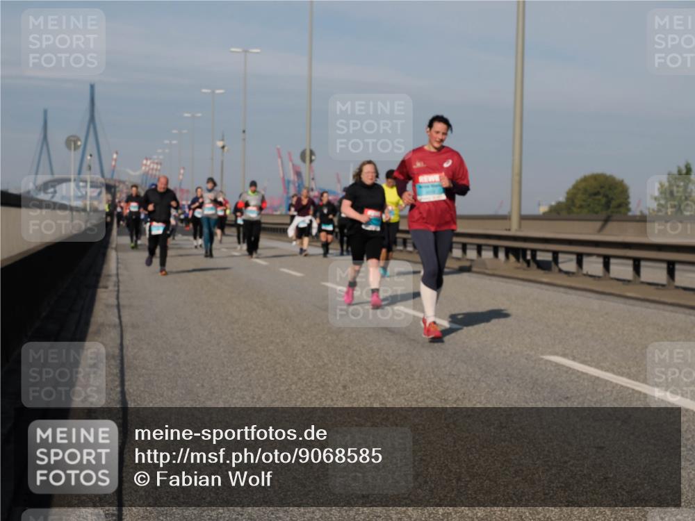 03.10.2025 - Köhlbrandbrückenlauf Fabian Wolf http://msf.ph/oto/9068585 03.10.2025 10:11:15 Position 3  meine-sportfotos.de