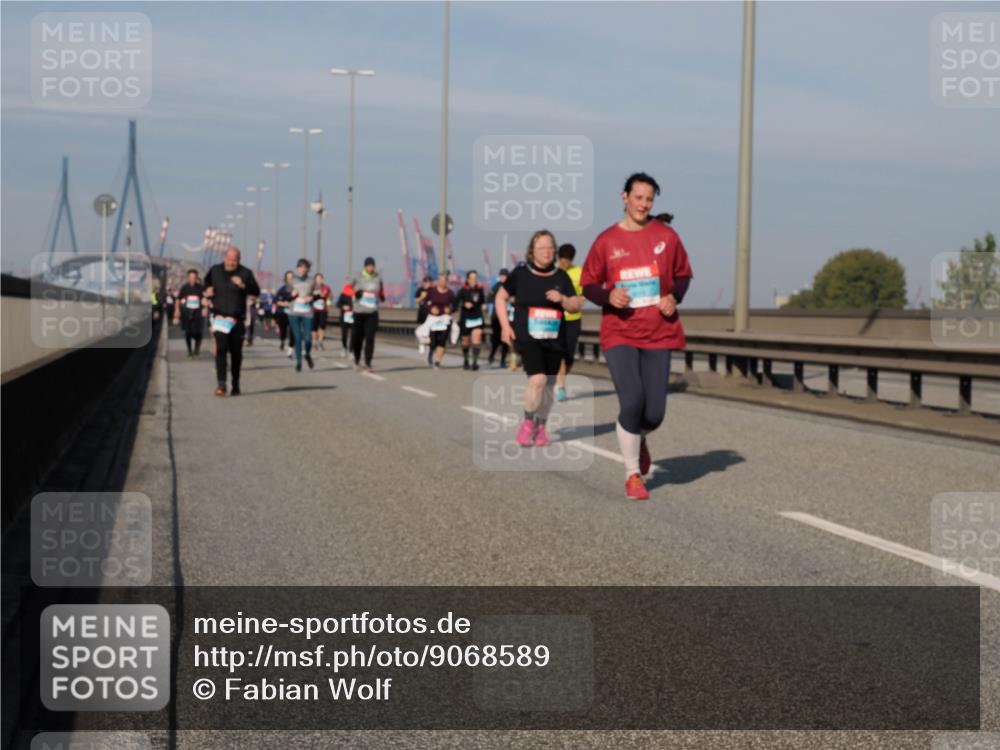 03.10.2025 - Köhlbrandbrückenlauf Fabian Wolf http://msf.ph/oto/9068589 03.10.2025 10:11:15 Position 3  meine-sportfotos.de
