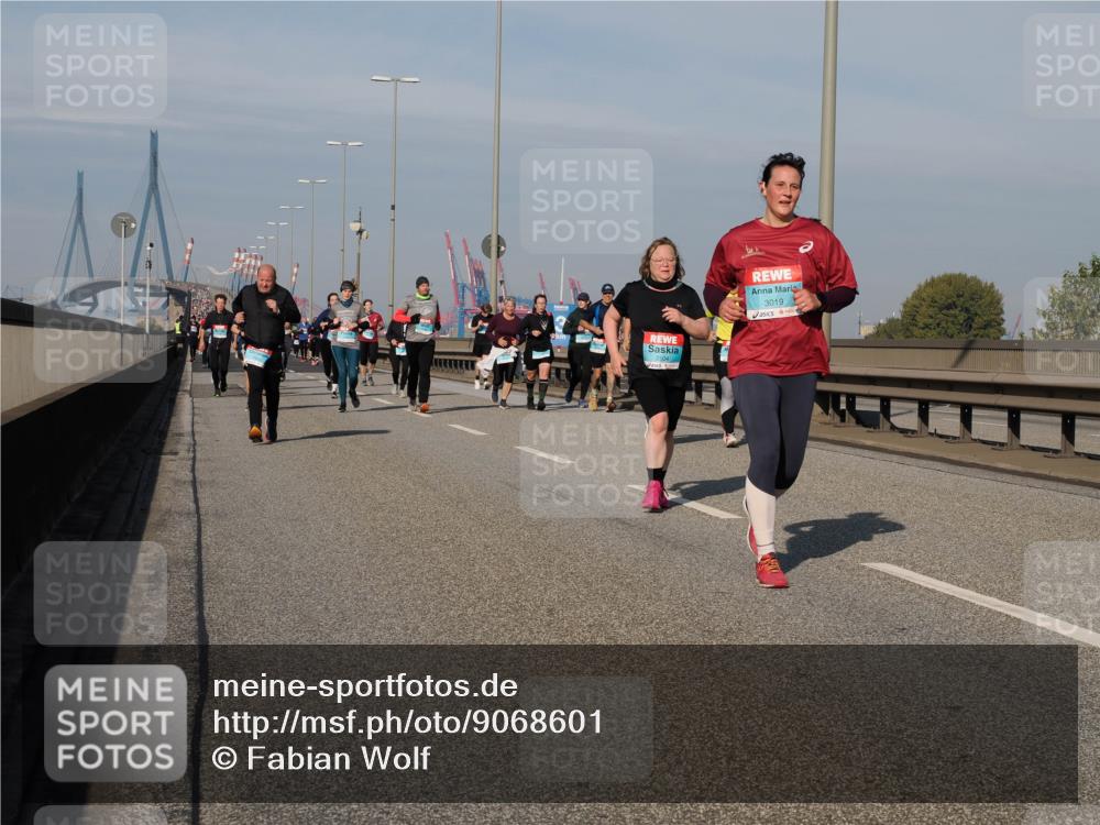 03.10.2025 - Köhlbrandbrückenlauf Fabian Wolf http://msf.ph/oto/9068601 03.10.2025 10:11:16 Position 3 3019 meine-sportfotos.de