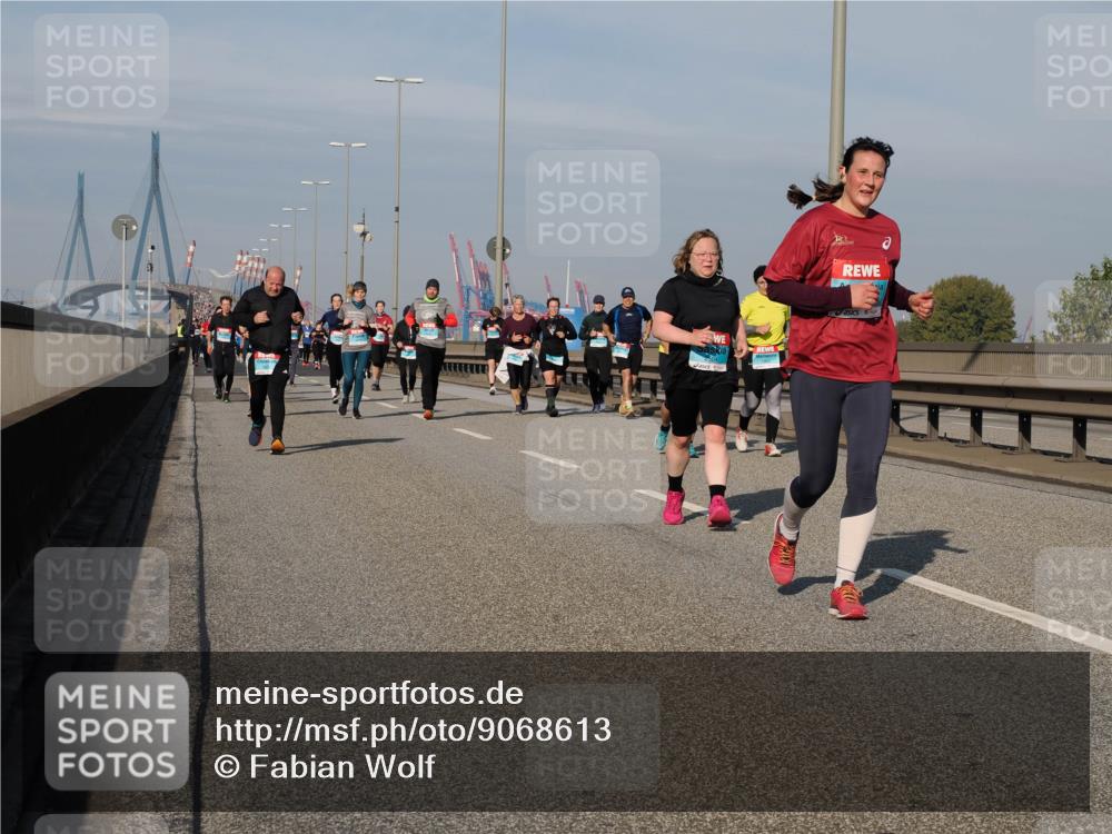 03.10.2025 - Köhlbrandbrückenlauf Fabian Wolf http://msf.ph/oto/9068613 03.10.2025 10:11:16 Position 3  meine-sportfotos.de