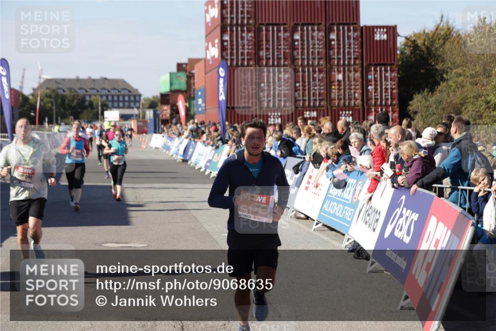 03.10.2025 - Köhlbrandbrückenlauf Jannik Wohlers http://msf.ph/oto/9068635 03.10.2025 13:13:25 Ziel 4065, 4191, 4223, 4324, 4373, 4383, 4448, 4463, 4583, 4853, 5034, 5204, 5261, 5358, 6788, 6789, 6818 meine-sportfotos.de
