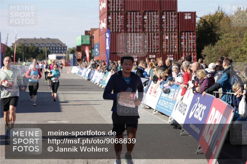 03.10.2025 - Köhlbrandbrückenlauf Jannik Wohlers http://msf.ph/oto/9068639 03.10.2025 13:13:25 Ziel 4065, 4191, 4223, 4324, 4373, 4383, 4448, 4463, 4583, 4853, 5034, 5204, 5261, 5358, 6788, 6789, 6818 meine-sportfotos.de