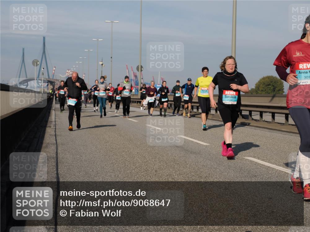 03.10.2025 - Köhlbrandbrückenlauf Fabian Wolf http://msf.ph/oto/9068647 03.10.2025 10:11:18 Position 3 2504, 301 meine-sportfotos.de