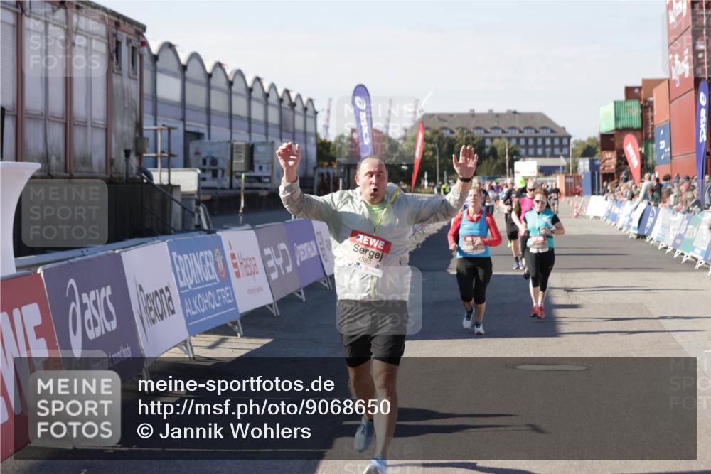 03.10.2025 - Köhlbrandbrückenlauf Jannik Wohlers http://msf.ph/oto/9068650 03.10.2025 13:13:25 Ziel 4065, 4191, 4223, 4324, 4373, 4383, 4448, 4463, 4583, 4853, 5034, 5204, 5261, 5358, 6788, 6789, 6818 meine-sportfotos.de