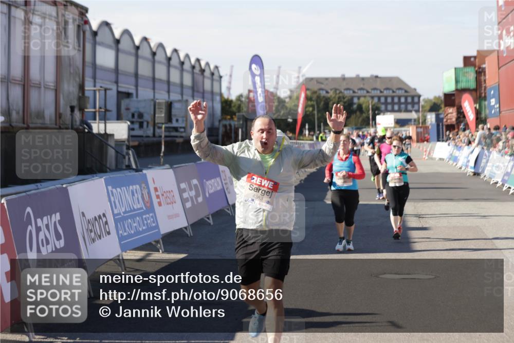 03.10.2025 - Köhlbrandbrückenlauf Jannik Wohlers http://msf.ph/oto/9068656 03.10.2025 13:13:25 Ziel 4065, 4191, 4223, 4324, 4373, 4383, 4448, 4463, 4583, 4853, 5034, 5204, 5261, 5358, 6788, 6789, 6818 meine-sportfotos.de