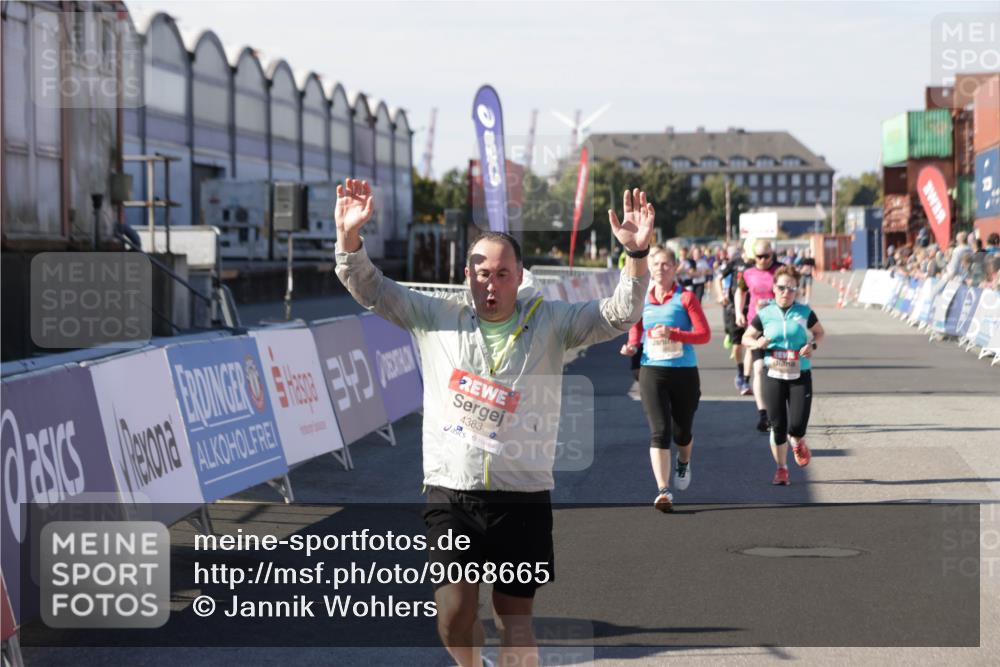 03.10.2025 - Köhlbrandbrückenlauf Jannik Wohlers http://msf.ph/oto/9068665 03.10.2025 13:13:26 Ziel 4065, 4223, 4324, 4373, 4383, 4448, 4580, 4583, 4853, 5034, 5204, 5261, 5358, 6788, 6789, 6818 meine-sportfotos.de
