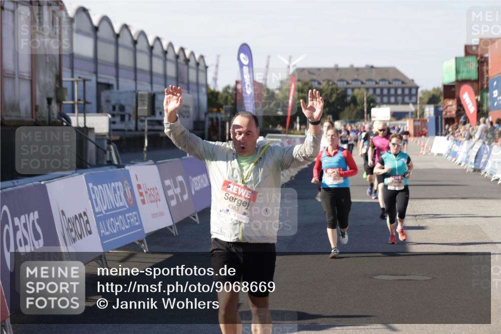 03.10.2025 - Köhlbrandbrückenlauf Jannik Wohlers http://msf.ph/oto/9068669 03.10.2025 13:13:26 Ziel 4065, 4223, 4324, 4373, 4383, 4448, 4580, 4583, 4853, 5034, 5204, 5261, 5358, 6788, 6789, 6818 meine-sportfotos.de