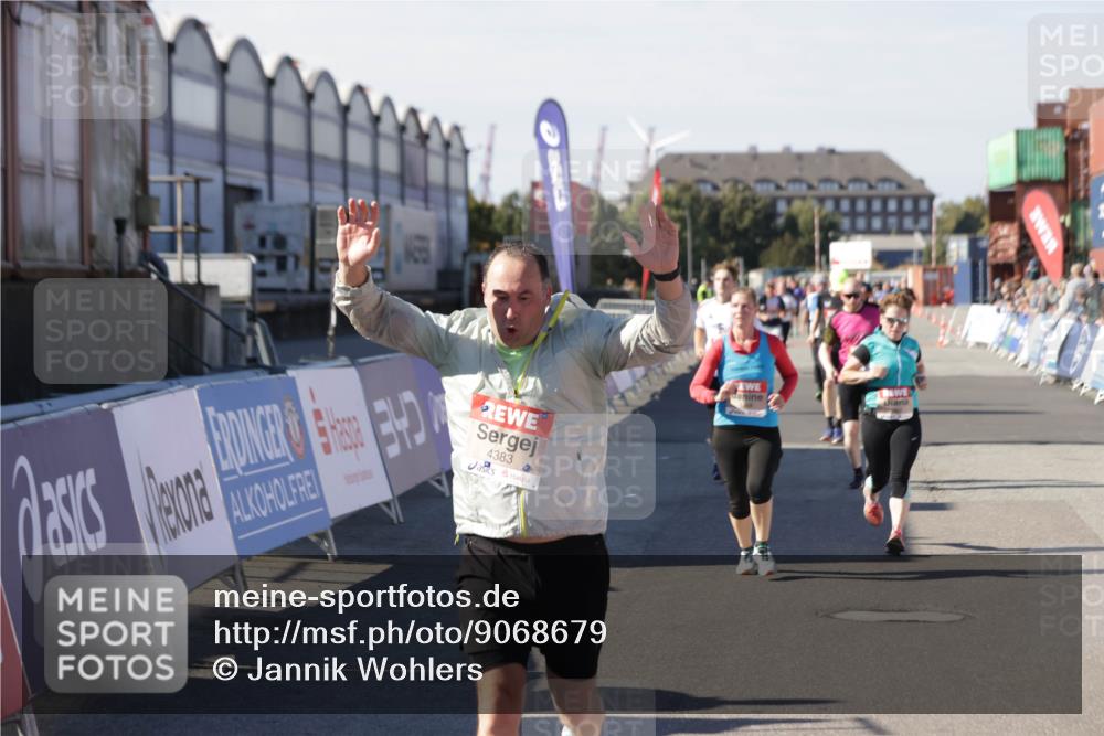 03.10.2025 - Köhlbrandbrückenlauf Jannik Wohlers http://msf.ph/oto/9068679 03.10.2025 13:13:26 Ziel 4065, 4223, 4324, 4373, 4383, 4448, 4580, 4583, 4853, 5034, 5204, 5261, 5358, 6788, 6789, 6818 meine-sportfotos.de