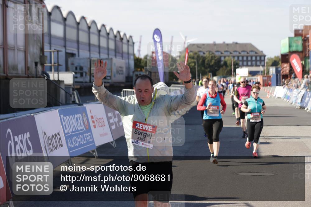 03.10.2025 - Köhlbrandbrückenlauf Jannik Wohlers http://msf.ph/oto/9068681 03.10.2025 13:13:26 Ziel 4065, 4223, 4324, 4373, 4383, 4448, 4580, 4583, 4853, 5034, 5204, 5261, 5358, 6788, 6789, 6818 meine-sportfotos.de