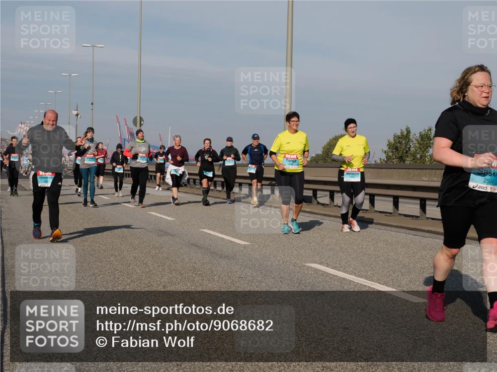 03.10.2025 - Köhlbrandbrückenlauf Fabian Wolf http://msf.ph/oto/9068682 03.10.2025 10:11:19 Position 3 2504 meine-sportfotos.de