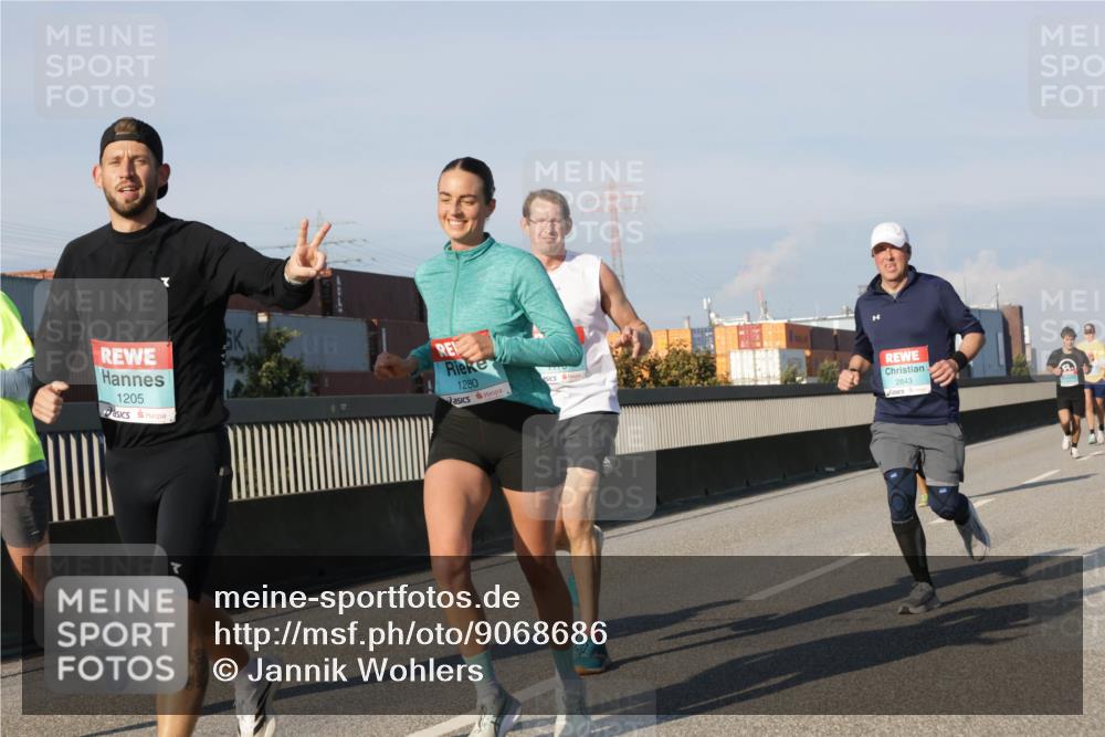 03.10.2025 - Köhlbrandbrückenlauf Jannik Wohlers http://msf.ph/oto/9068686 03.10.2025 09:48:01 Position 3 1205, 1280, 2843 meine-sportfotos.de