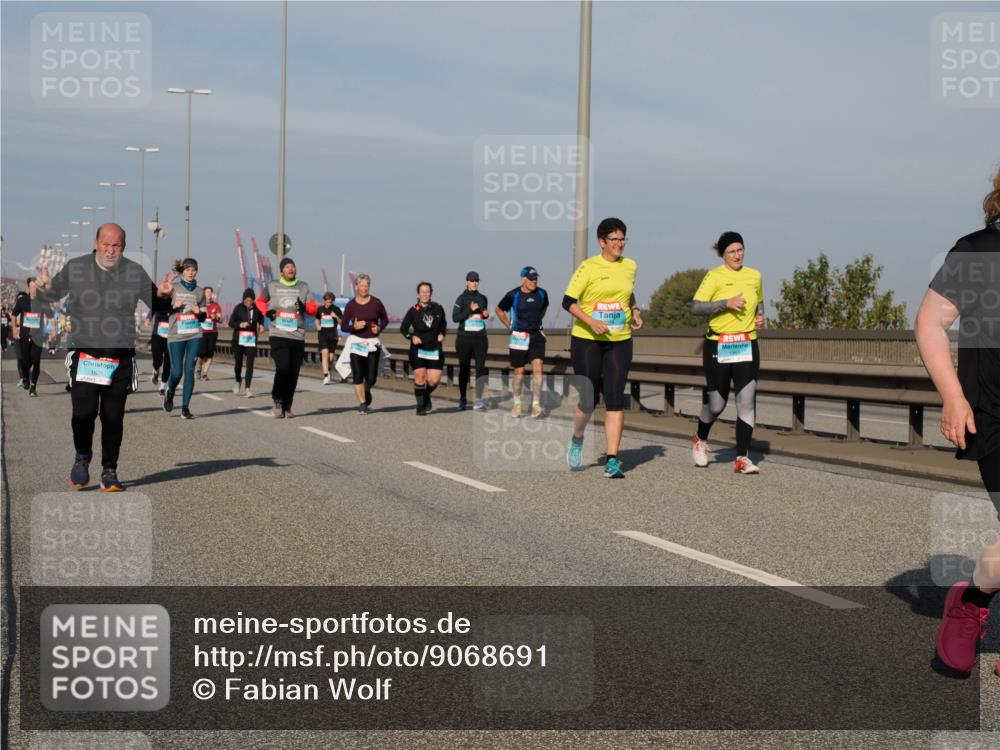 03.10.2025 - Köhlbrandbrückenlauf Fabian Wolf http://msf.ph/oto/9068691 03.10.2025 10:11:19 Position 3 1625 meine-sportfotos.de