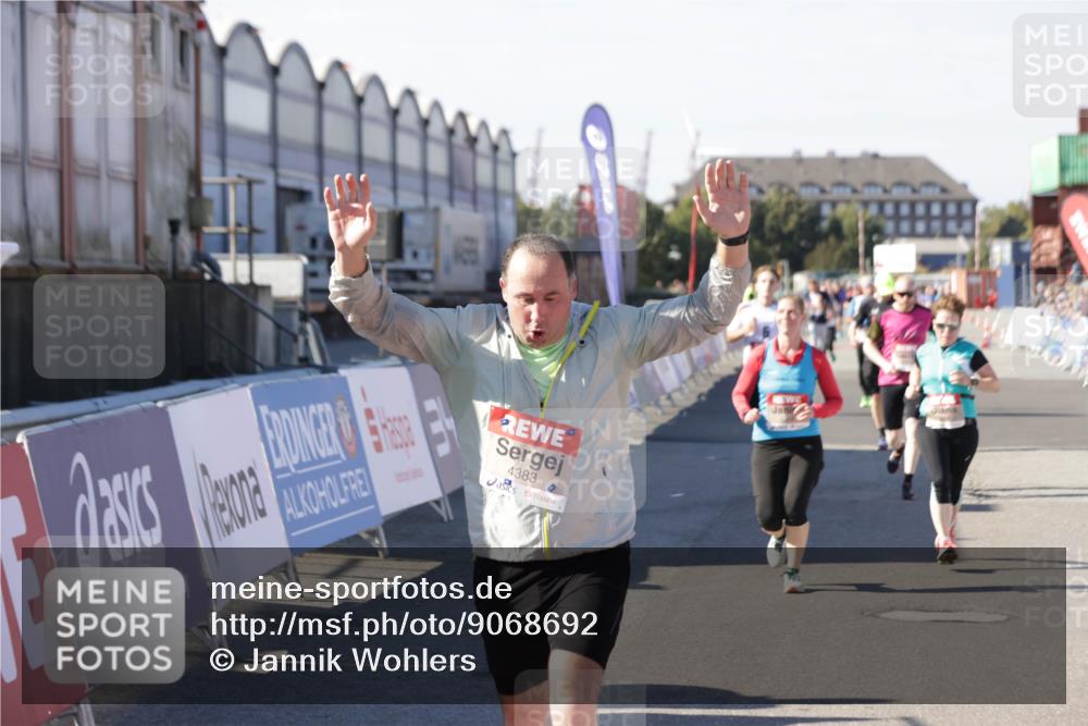03.10.2025 - Köhlbrandbrückenlauf Jannik Wohlers http://msf.ph/oto/9068692 03.10.2025 13:13:26 Ziel 4065, 4223, 4324, 4373, 4383, 4448, 4580, 4583, 4853, 5034, 5204, 5261, 5358, 6788, 6789, 6818 meine-sportfotos.de
