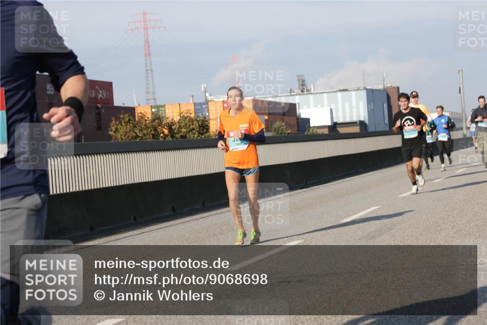 03.10.2025 - Köhlbrandbrückenlauf Jannik Wohlers http://msf.ph/oto/9068698 03.10.2025 09:48:03 Position 3 2849 meine-sportfotos.de