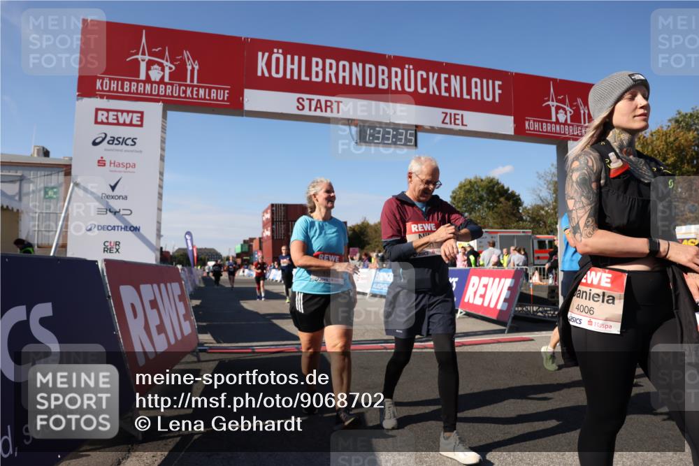 03.10.2025 - Köhlbrandbrückenlauf Lena Gebhardt http://msf.ph/oto/9068702 03.10.2025 13:33:35 Ziel 4006, 4744, 5179, 5211, 5281, 5413, 5546, 5549, 5579, 6094, 6276, 6734 meine-sportfotos.de