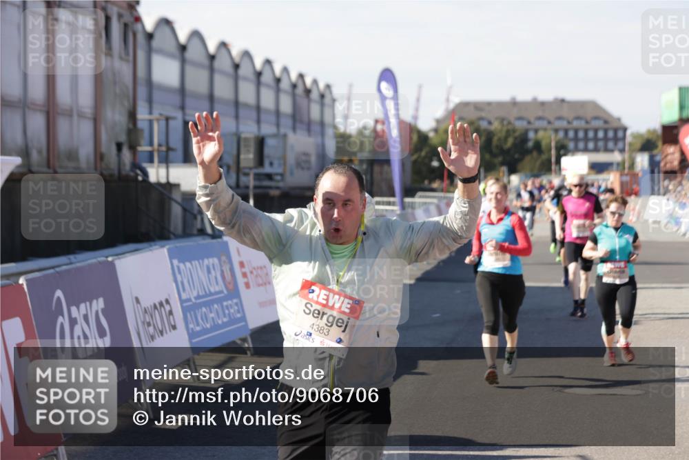 03.10.2025 - Köhlbrandbrückenlauf Jannik Wohlers http://msf.ph/oto/9068706 03.10.2025 13:13:26 Ziel 4065, 4223, 4324, 4373, 4383, 4448, 4580, 4583, 4853, 5034, 5204, 5261, 5358, 6788, 6789, 6818 meine-sportfotos.de
