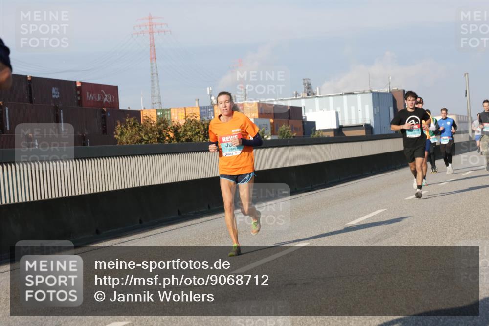 03.10.2025 - Köhlbrandbrückenlauf Jannik Wohlers http://msf.ph/oto/9068712 03.10.2025 09:48:03 Position 3 2849 meine-sportfotos.de
