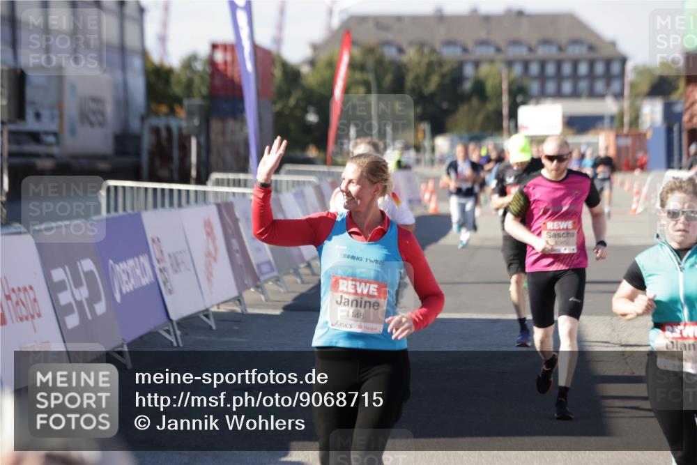 03.10.2025 - Köhlbrandbrückenlauf Jannik Wohlers http://msf.ph/oto/9068715 03.10.2025 13:13:27 Ziel 4065, 4223, 4324, 4373, 4383, 4448, 4580, 4583, 4853, 5034, 5147, 5261, 5358, 6788, 6789 meine-sportfotos.de