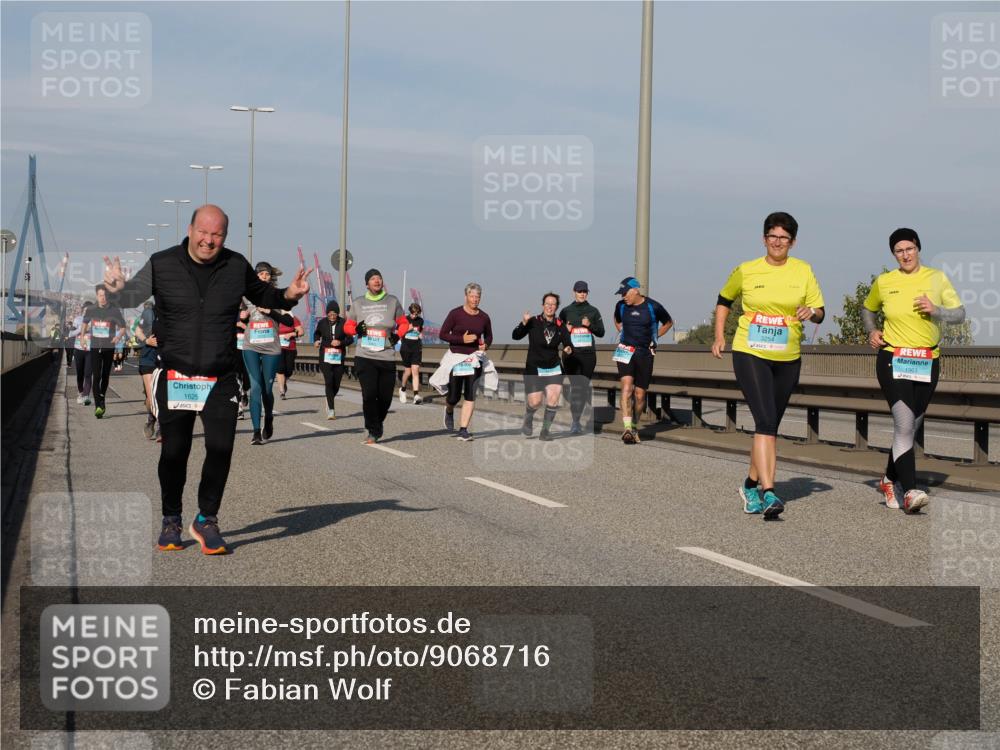 03.10.2025 - Köhlbrandbrückenlauf Fabian Wolf http://msf.ph/oto/9068716 03.10.2025 10:11:20 Position 3 1625, 3254, 1963 meine-sportfotos.de