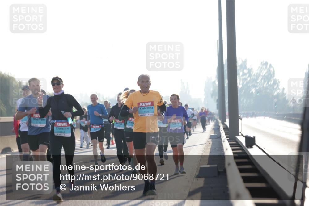 03.10.2025 - Köhlbrandbrückenlauf Jannik Wohlers http://msf.ph/oto/9068721 03.10.2025 09:16:40 Position 3 3710, 2814, 1428 meine-sportfotos.de