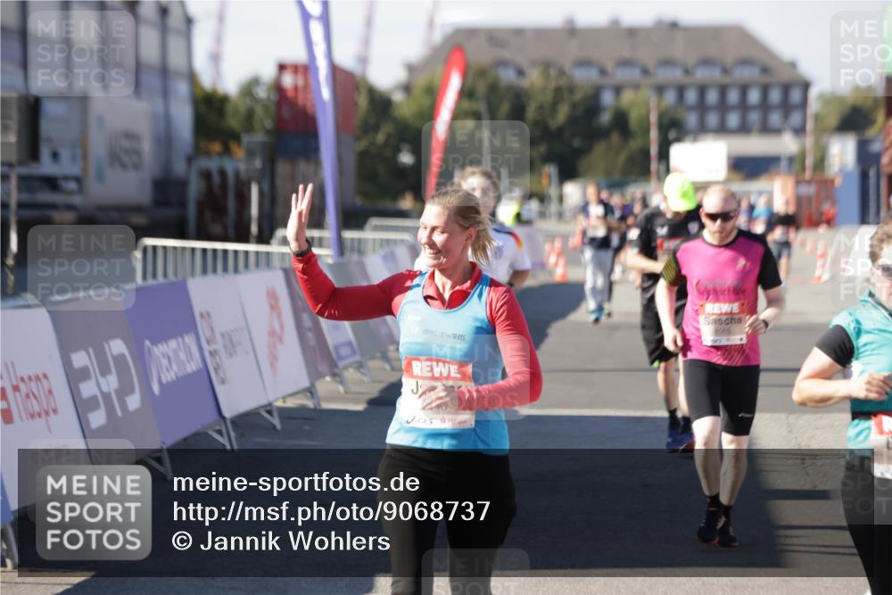 03.10.2025 - Köhlbrandbrückenlauf Jannik Wohlers http://msf.ph/oto/9068737 03.10.2025 13:13:28 Ziel 4065, 4223, 4324, 4383, 4448, 4580, 4583, 4853, 5034, 5147, 5261, 5358, 6788, 6789 meine-sportfotos.de