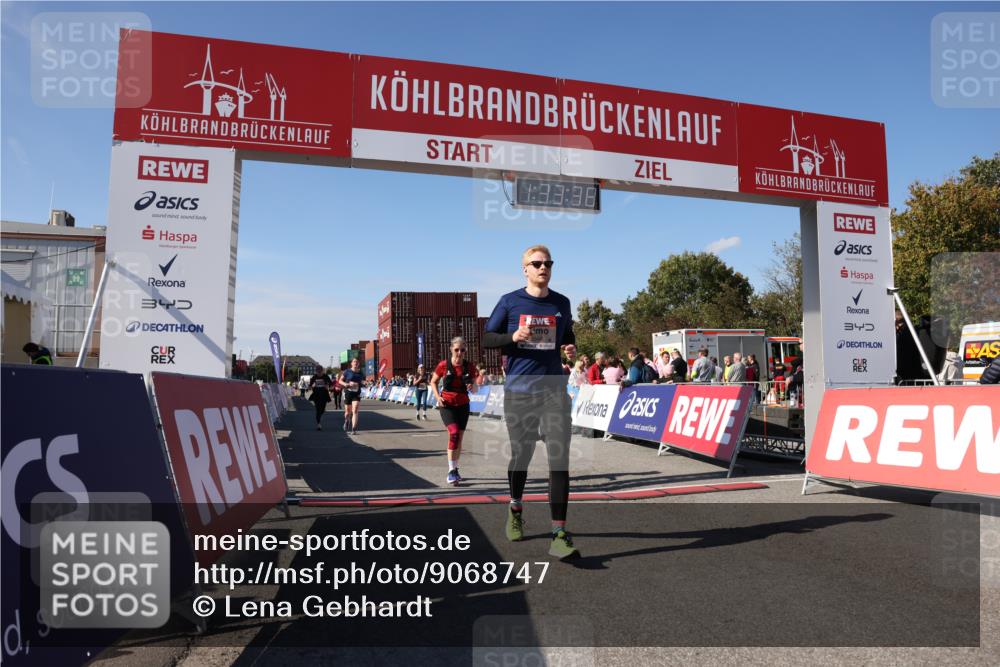 03.10.2025 - Köhlbrandbrückenlauf Lena Gebhardt http://msf.ph/oto/9068747 03.10.2025 13:33:39 Ziel 4006, 4744, 5179, 5281, 5367, 5546, 5579, 6094, 6734 meine-sportfotos.de