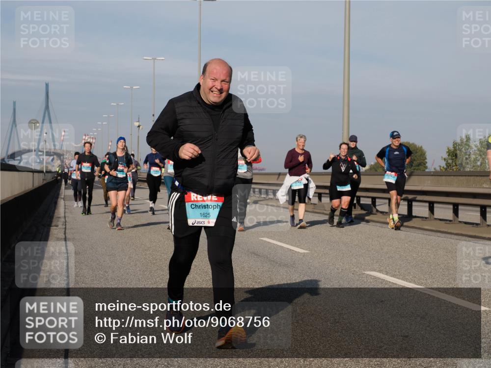 03.10.2025 - Köhlbrandbrückenlauf Fabian Wolf http://msf.ph/oto/9068756 03.10.2025 10:11:22 Position 3 1625 meine-sportfotos.de