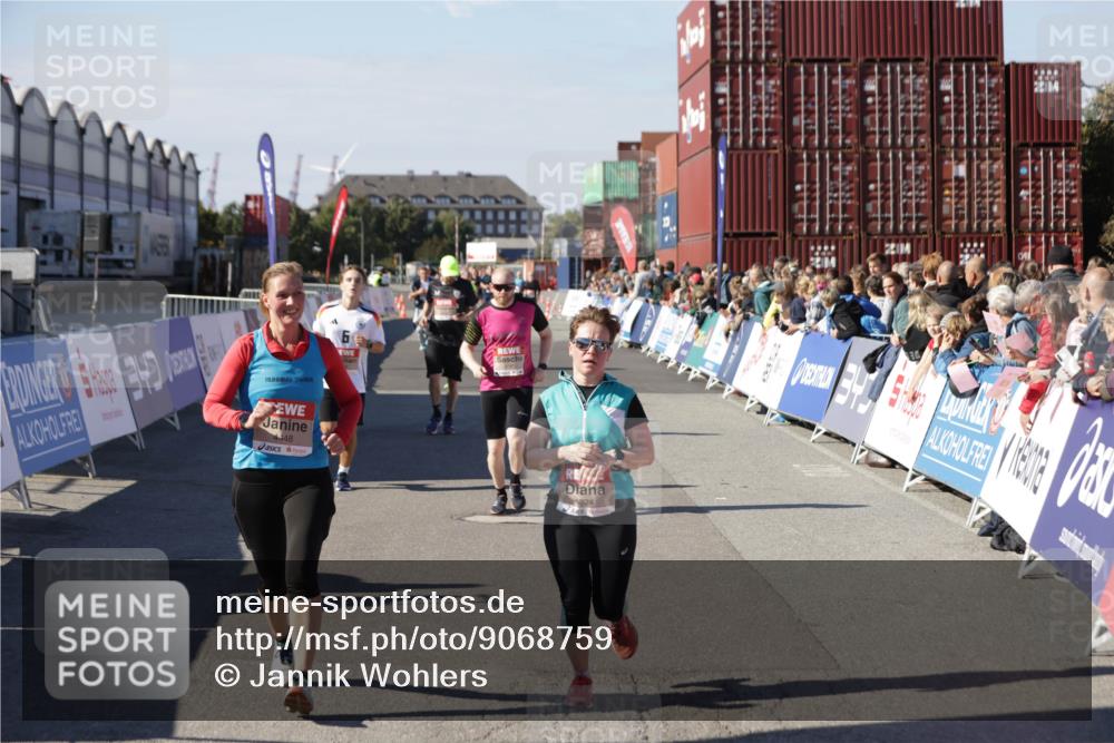 03.10.2025 - Köhlbrandbrückenlauf Jannik Wohlers http://msf.ph/oto/9068759 03.10.2025 13:13:29 Ziel 4065, 4324, 4383, 4448, 4580, 4583, 4595, 4853, 5034, 5147, 5261, 5358, 6788, 6789 meine-sportfotos.de