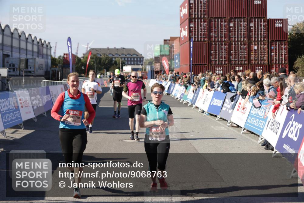 03.10.2025 - Köhlbrandbrückenlauf Jannik Wohlers http://msf.ph/oto/9068763 03.10.2025 13:13:29 Ziel 4065, 4324, 4383, 4448, 4580, 4583, 4595, 4853, 5034, 5147, 5261, 5358, 6788, 6789 meine-sportfotos.de