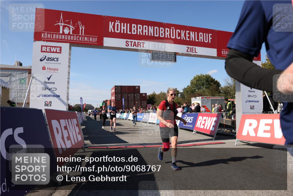 03.10.2025 - Köhlbrandbrückenlauf Lena Gebhardt http://msf.ph/oto/9068767 03.10.2025 13:33:40 Ziel 4006, 4744, 5179, 5281, 5367, 5546, 5579, 6094, 6734 meine-sportfotos.de