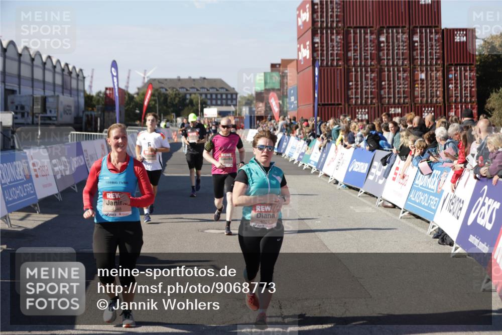 03.10.2025 - Köhlbrandbrückenlauf Jannik Wohlers http://msf.ph/oto/9068773 03.10.2025 13:13:29 Ziel 4065, 4324, 4383, 4448, 4580, 4583, 4595, 4853, 5034, 5147, 5261, 5358, 6788, 6789 meine-sportfotos.de