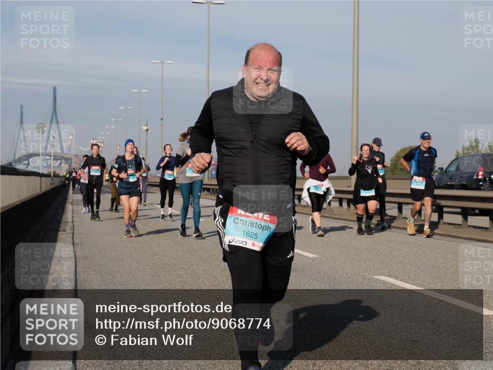 03.10.2025 - Köhlbrandbrückenlauf Fabian Wolf http://msf.ph/oto/9068774 03.10.2025 10:11:22 Position 3 1625 meine-sportfotos.de