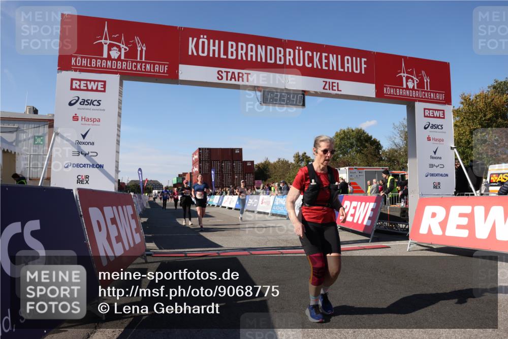 03.10.2025 - Köhlbrandbrückenlauf Lena Gebhardt http://msf.ph/oto/9068775 03.10.2025 13:33:40 Ziel 4006, 4744, 5179, 5281, 5367, 5546, 5579, 6094, 6734 meine-sportfotos.de