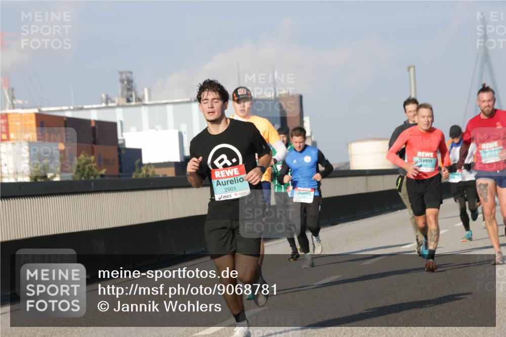 03.10.2025 - Köhlbrandbrückenlauf Jannik Wohlers http://msf.ph/oto/9068781 03.10.2025 09:48:05 Position 3 2901, 1273 meine-sportfotos.de