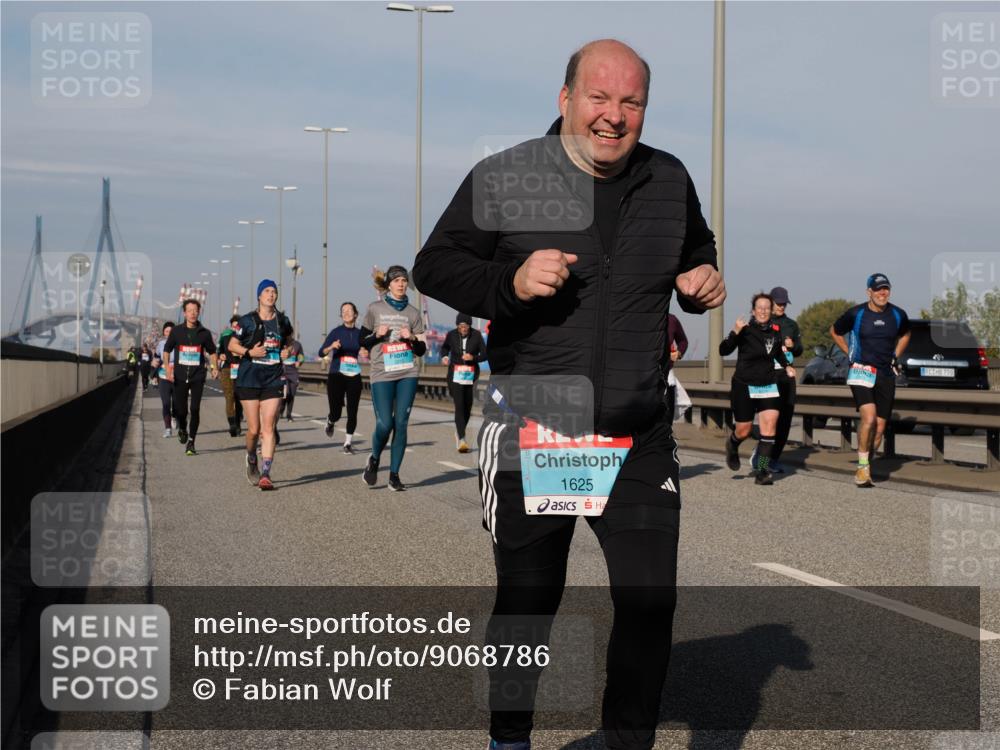 03.10.2025 - Köhlbrandbrückenlauf Fabian Wolf http://msf.ph/oto/9068786 03.10.2025 10:11:23 Position 3 1625, 798 meine-sportfotos.de